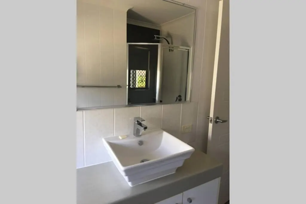 Villa Home Away From Home - Modern Luxury In Central Bundaberg Austrália