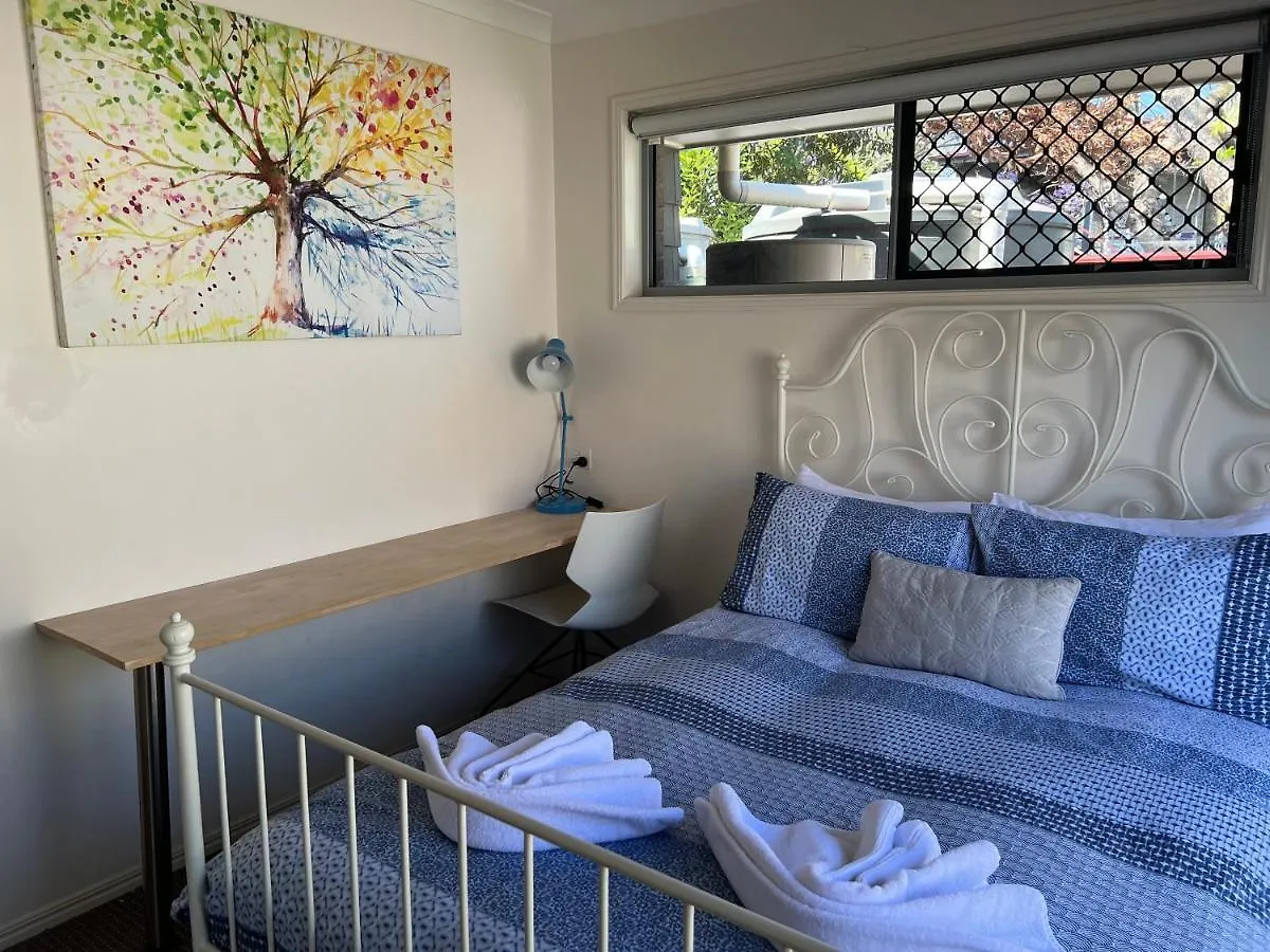 Villa Home Away From Home - Modern Luxury In Central Bundaberg