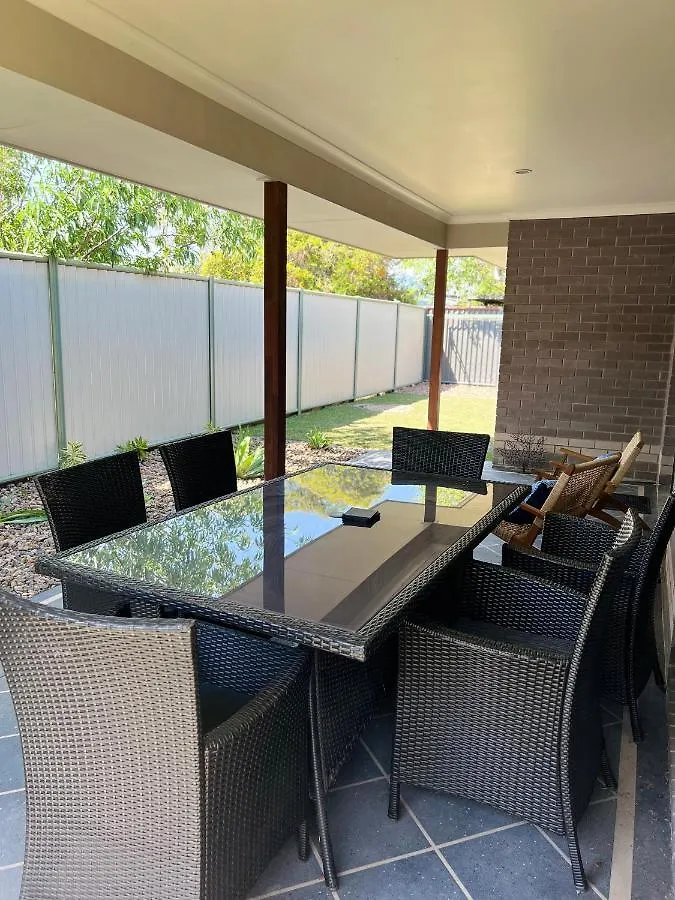 Home Away From Home - Modern Luxury In Central Bundaberg 0*,  Austrália